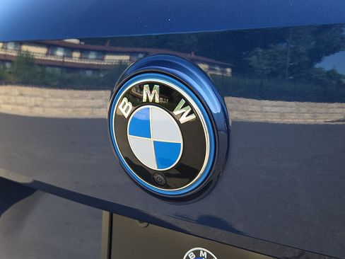 Used 2024 BMW iX xDrive50 w/ Sport Package AWD/4WD image 30