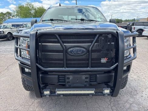 Used 2018 Ford F150 XLT w/ Equipment Group 302A Luxury AWD/4WD image 3