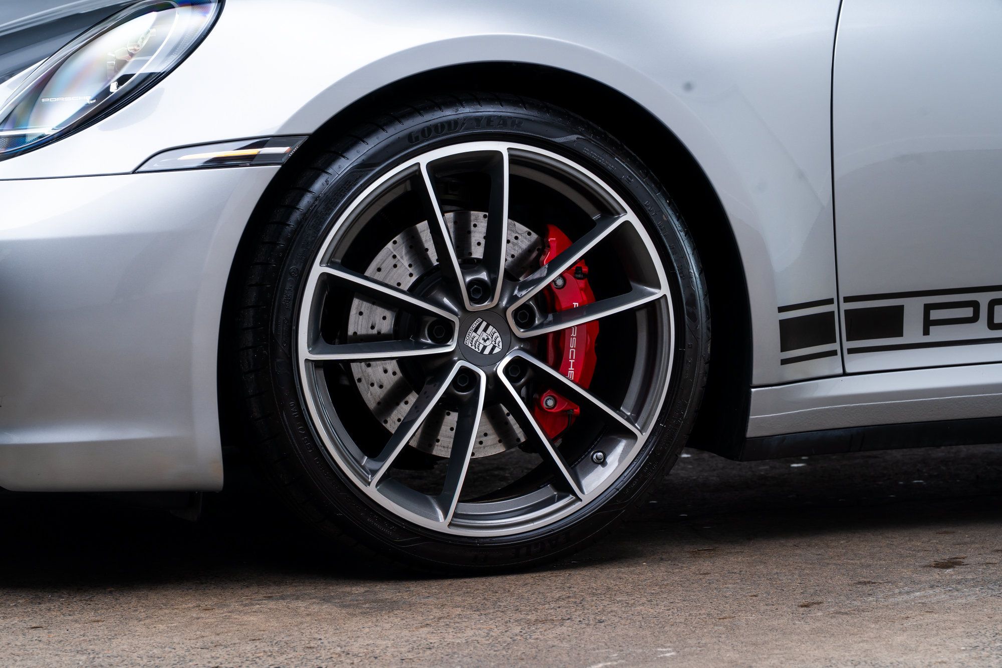Used 2024 Porsche 911 Carrera 4S AWD/4WD image 5