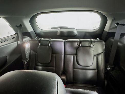 Used 2023 Ford Explorer XLT w/ Equipment Group 202A image 27