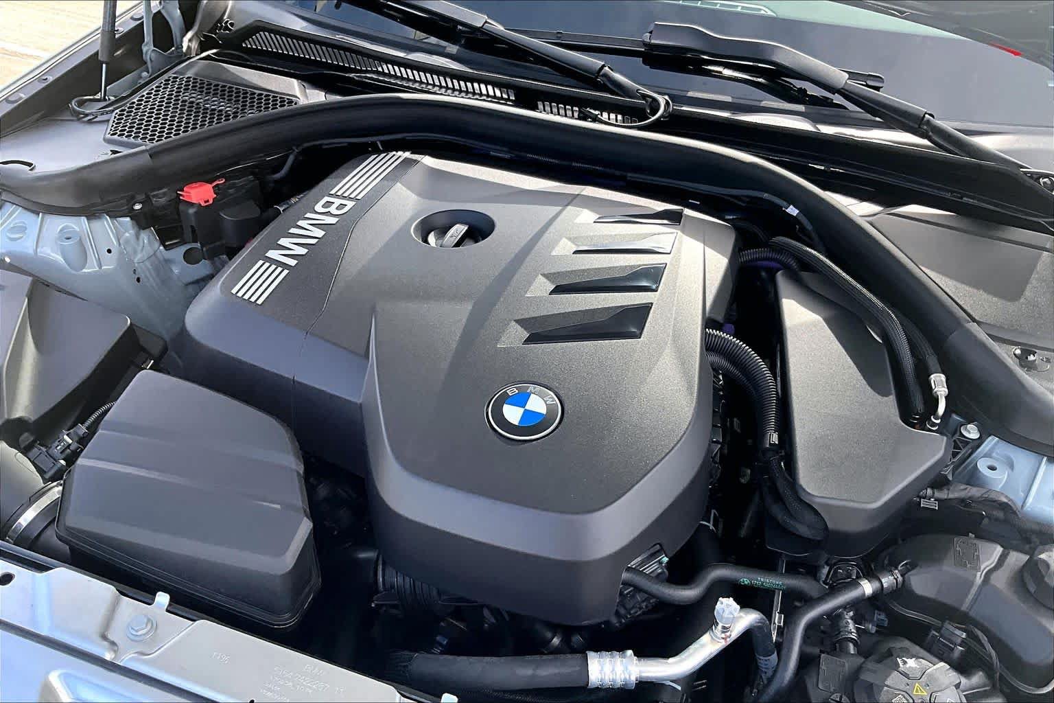 Used 2026 BMW 330i Sedan w/ M Sport Package RWD image 31