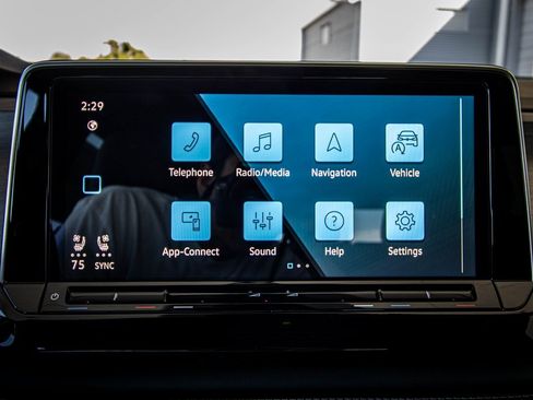 New 2026 Volkswagen Atlas Cross Sport SE image 39