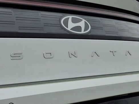 Used 2025 Hyundai Sonata Limited image 33