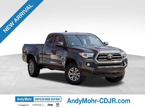 Used 2016 Toyota Tacoma SR5 w/ SR5 Appearance Package (SN) AWD/4WD image 1