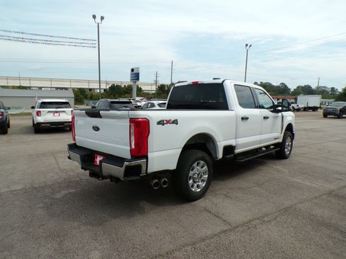Used 2024 Ford F250 XLT image 8