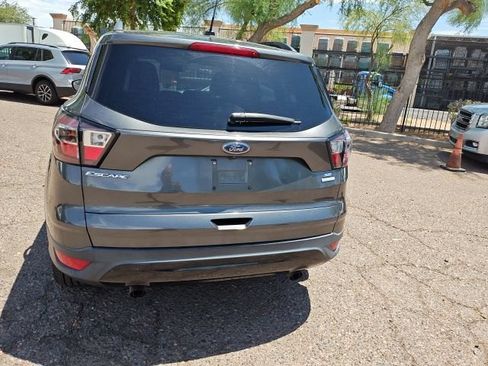 Used 2017 Ford Escape SE w/ SE Sport Appearance Package FWD image 15