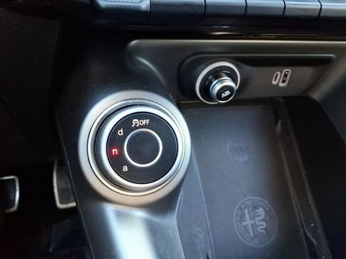 Used 2024 Alfa Romeo Tonale Ti AWD/4WD image 25