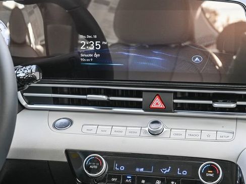 New 2026 Hyundai Elantra Limited image 17