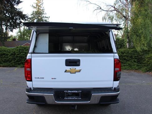 Used 2019 Chevrolet Colorado W/T w/ WT Convenience Package RWD image 16