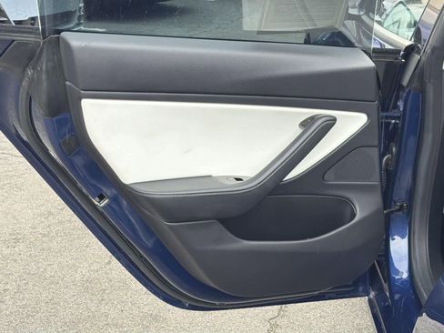 Used 2019 Tesla Model 3 Long Range image 28