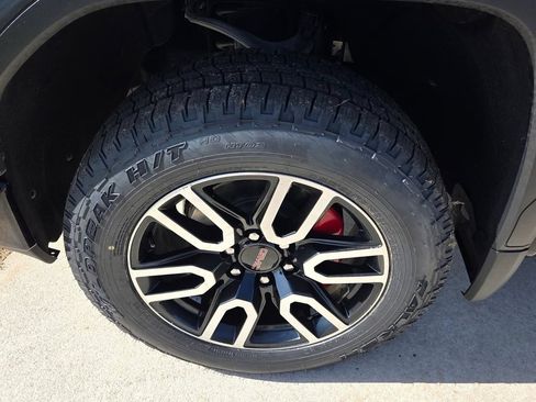 Used 2021 GMC Sierra 1500 AT4 w/ AT4 Premium Package AWD/4WD image 18