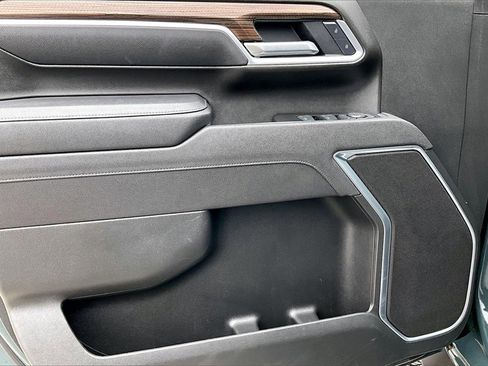 Used 2025 Chevrolet Silverado 2500 LT w/ Trail Boss Package image 22