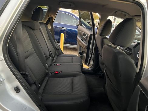 Used 2017 Nissan Rogue SV FWD image 15