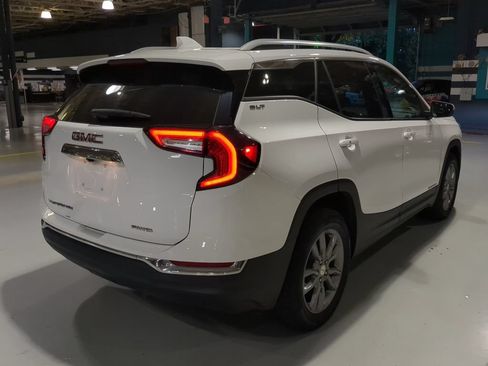 Used 2022 GMC Terrain SLT w/ Infotainment Package II AWD/4WD image 8