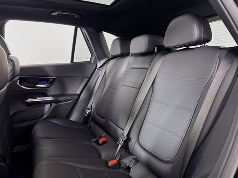 New 2026 Mercedes-Benz GLC 300 image 7