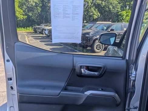 Certified 2018 Toyota Tacoma TRD Sport RWD image 14