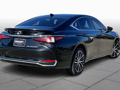 Used 2022 Lexus ES 250 w/ Premium Package image 10