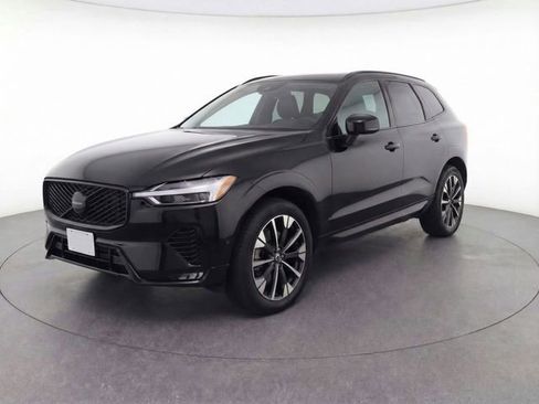 New 2026 Volvo XC60 B5 Plus w/ Protection Package Premier image 29