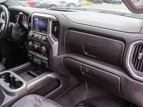 Used 2021 Chevrolet Silverado 1500 LTZ w/ Z71 Off-Road Package image 39