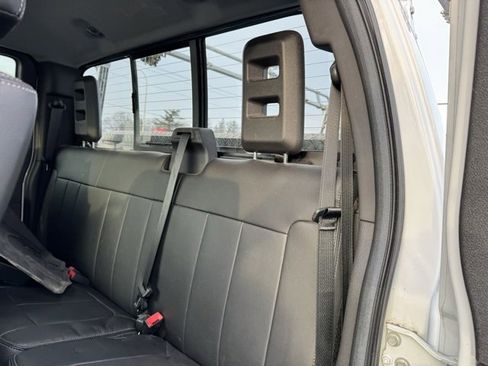 Used 2015 Ford F250 Lariat w/ Chrome Package image 11