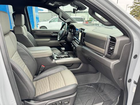 Used 2024 Chevrolet Silverado 1500 ZR2 w/ Technology Package AWD/4WD image 16