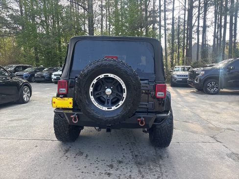 Used 2014 Jeep Wrangler Sahara image 6