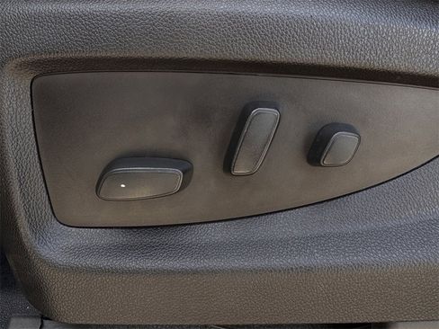 Used 2018 GMC Yukon Denali w/ Denali Ultimate Package image 24