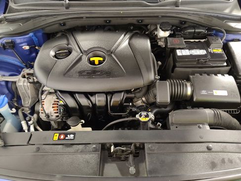 Used 2020 Hyundai Elantra GT FWD image 30