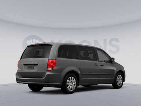 Used 2015 Dodge Grand Caravan American Value Package w/ UConnect Hands-Free Group image 4
