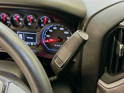 Used 2019 Chevrolet Silverado 1500 Custom w/ Custom Value Package image 25