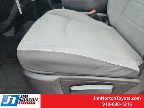 Used 2021 RAM 1500 Classic SLT AWD/4WD image 25