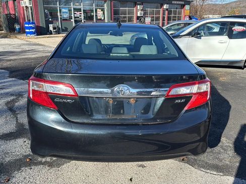 Used 2012 Toyota Camry XLE image 7