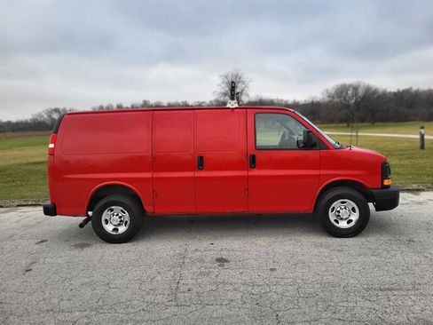 Used 2012 Chevrolet Express 3500 image 6