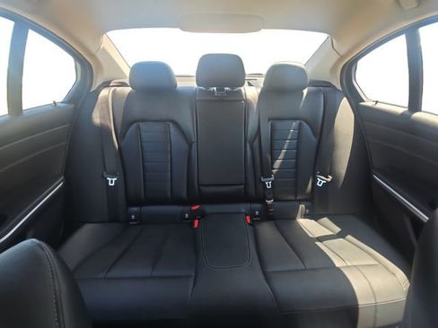 Used 2019 BMW 330i xDrive Sedan AWD/4WD image 16