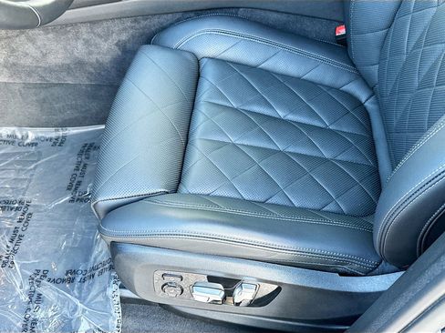 Used 2025 BMW X6 xDrive40i w/ Climate Comfort Package image 20