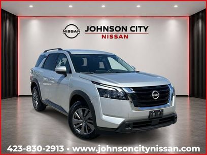Used 2025 Nissan Pathfinder SV