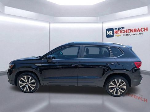 Used 2023 Volkswagen Taos SE FWD image 7