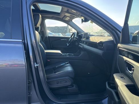 Used 2025 Honda Pilot Touring image 41