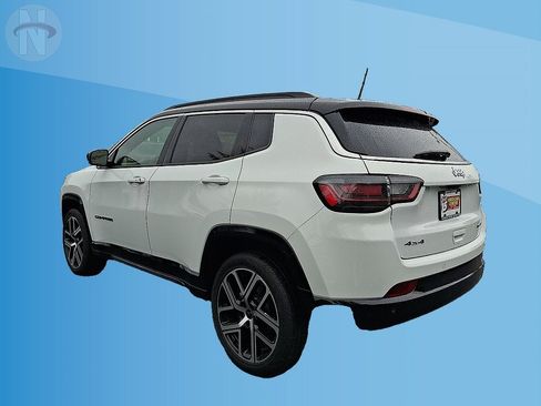 Used 2025 Jeep Compass Limited w/ Elite Group AWD/4WD image 11