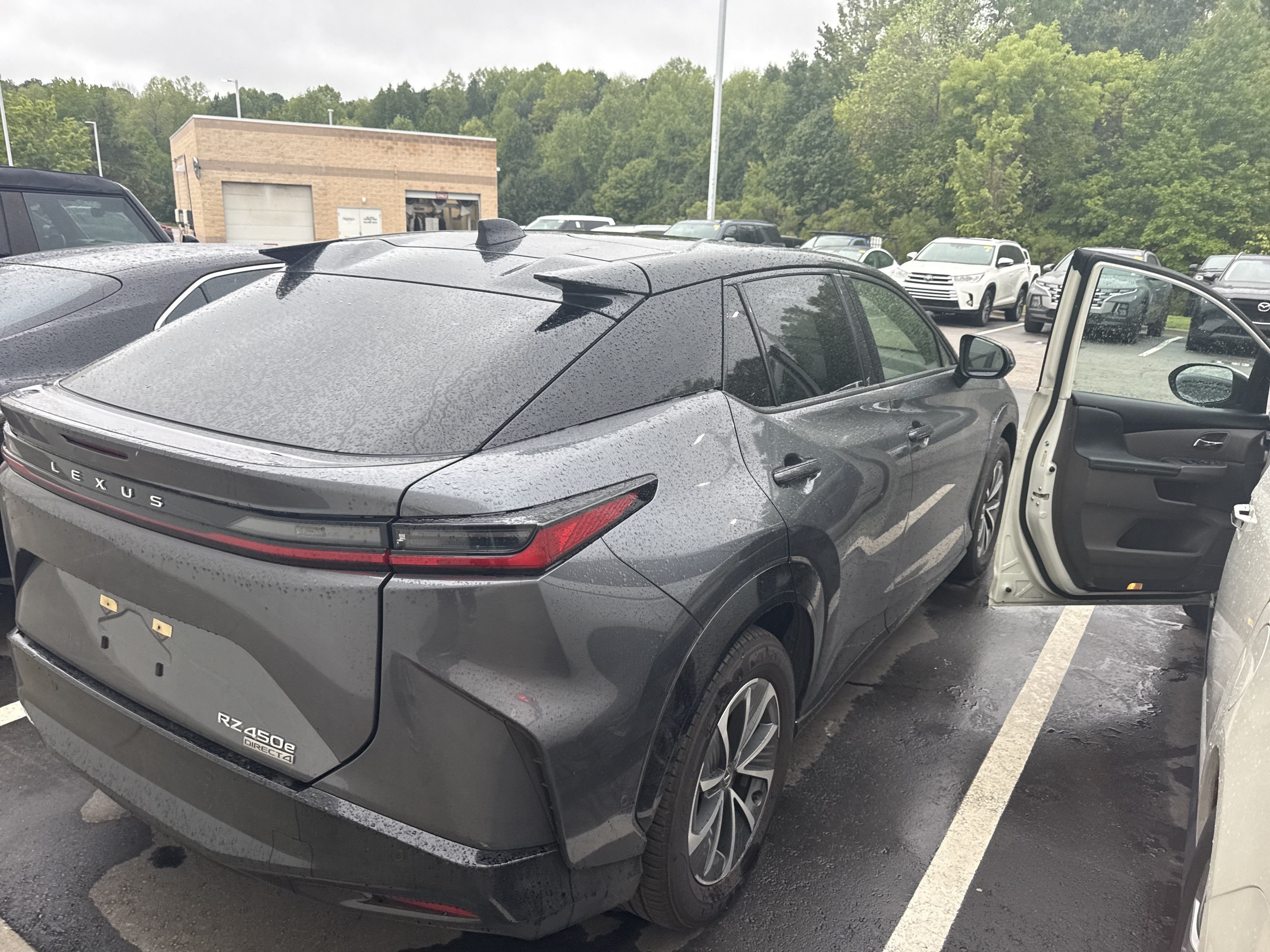 Used 2023 Lexus RZ 450e Premium w/ Technology Package AWD/4WD image 5
