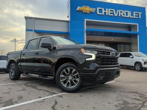 Certified 2022 Chevrolet Silverado 1500 RST image 1