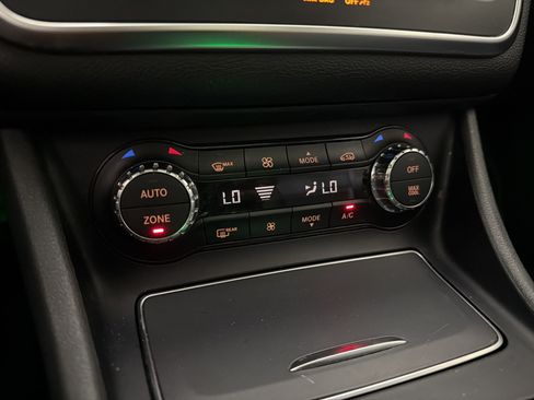 Used 2019 Mercedes-Benz GLA 250 image 17