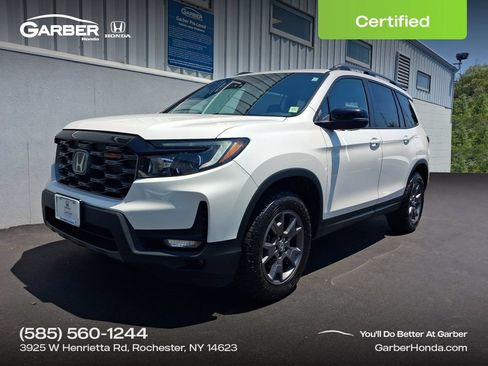 Used 2024 Honda Passport TrailSport image 1