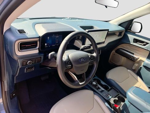 Used 2025 Ford Maverick Lariat w/ 4K Tow Package AWD/4WD image 9