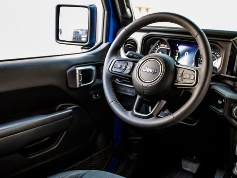 Used 2024 Jeep Wrangler Willys image 49