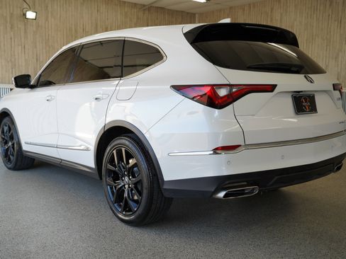 Used 2023 Acura MDX SH-AWD w/ Technology Package image 7