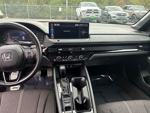 Used 2024 Honda Accord Sport image 18