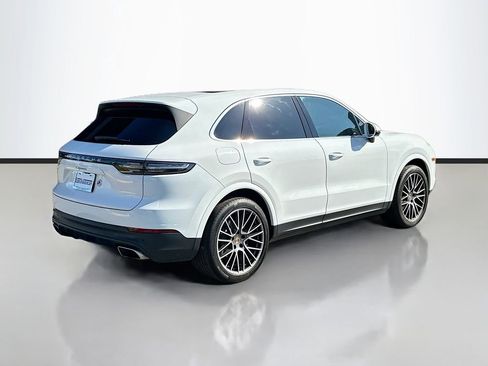 Used 2022 Porsche Cayenne AWD/4WD image 9