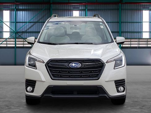 Used 2023 Subaru Forester Premium AWD/4WD image 7