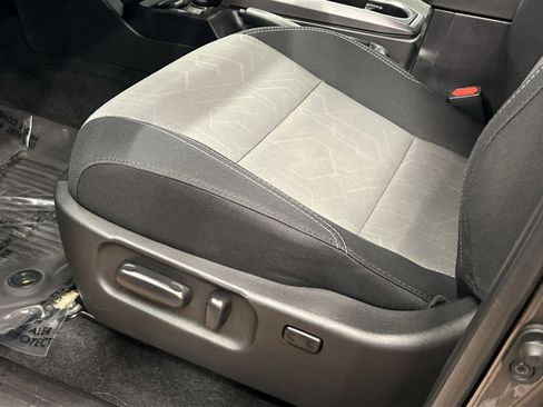 Used 2023 Toyota Tacoma TRD Sport image 11